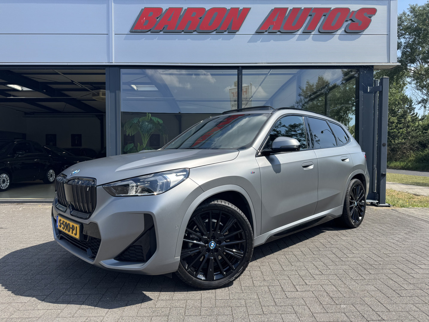 BMW