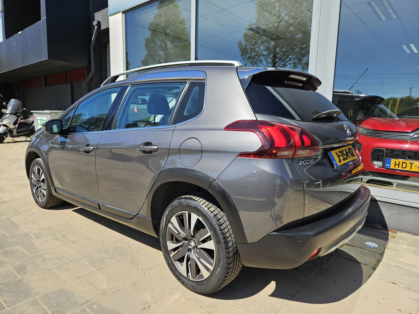 Peugeot Peugeot