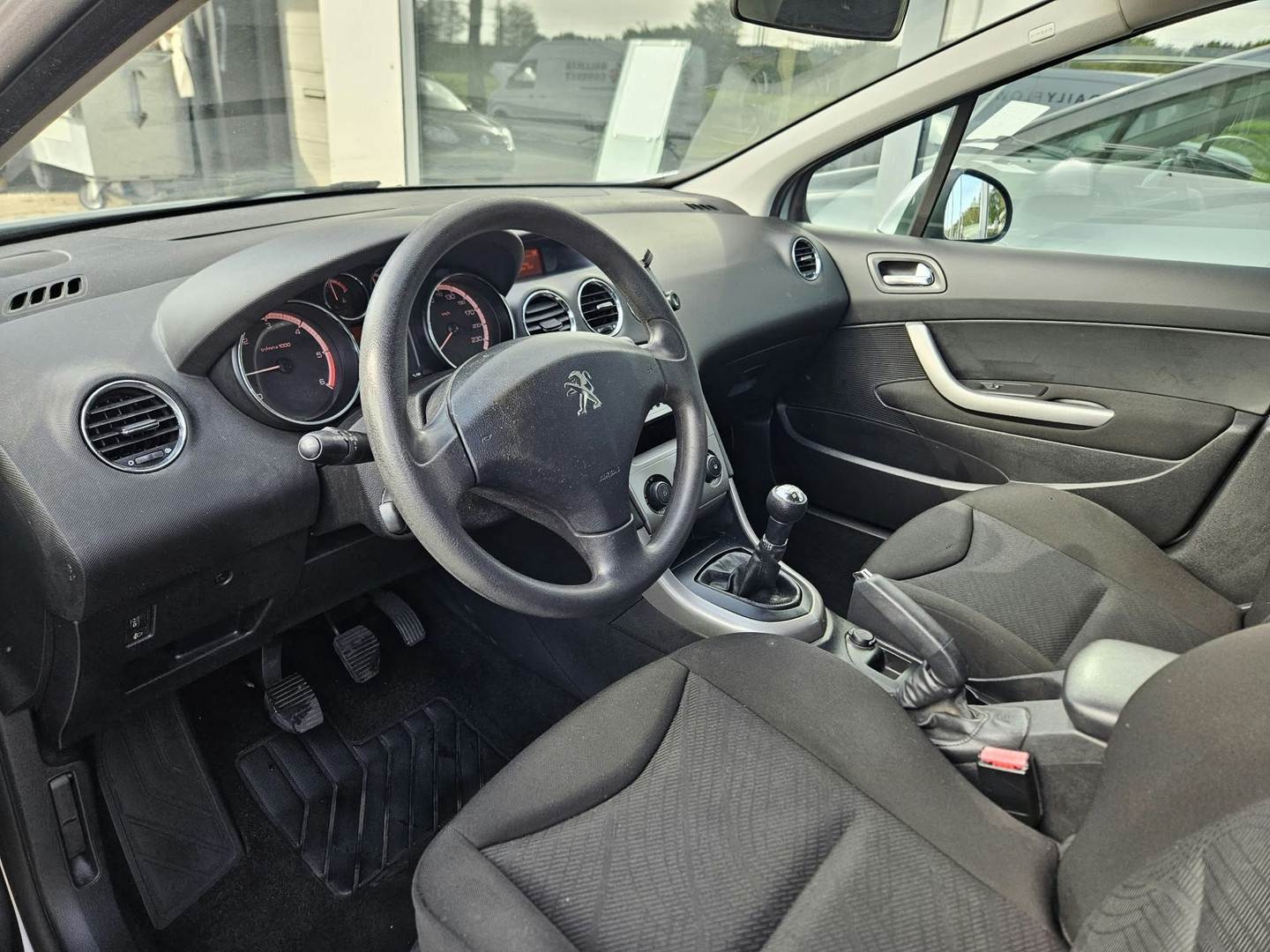 Peugeot Peugeot