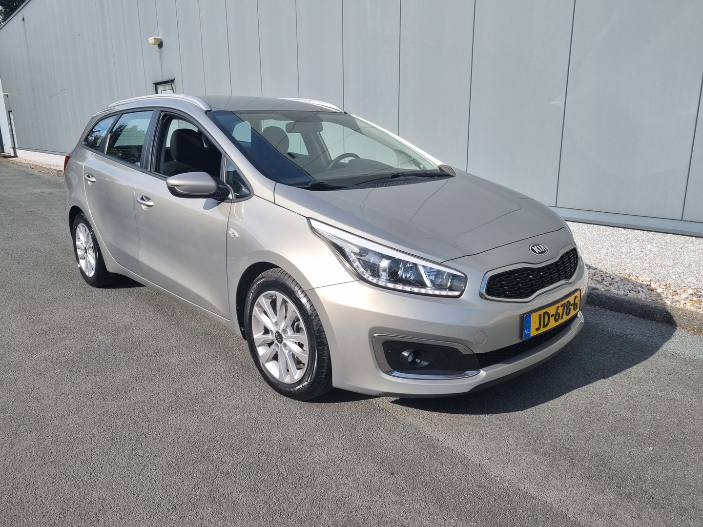 Kia