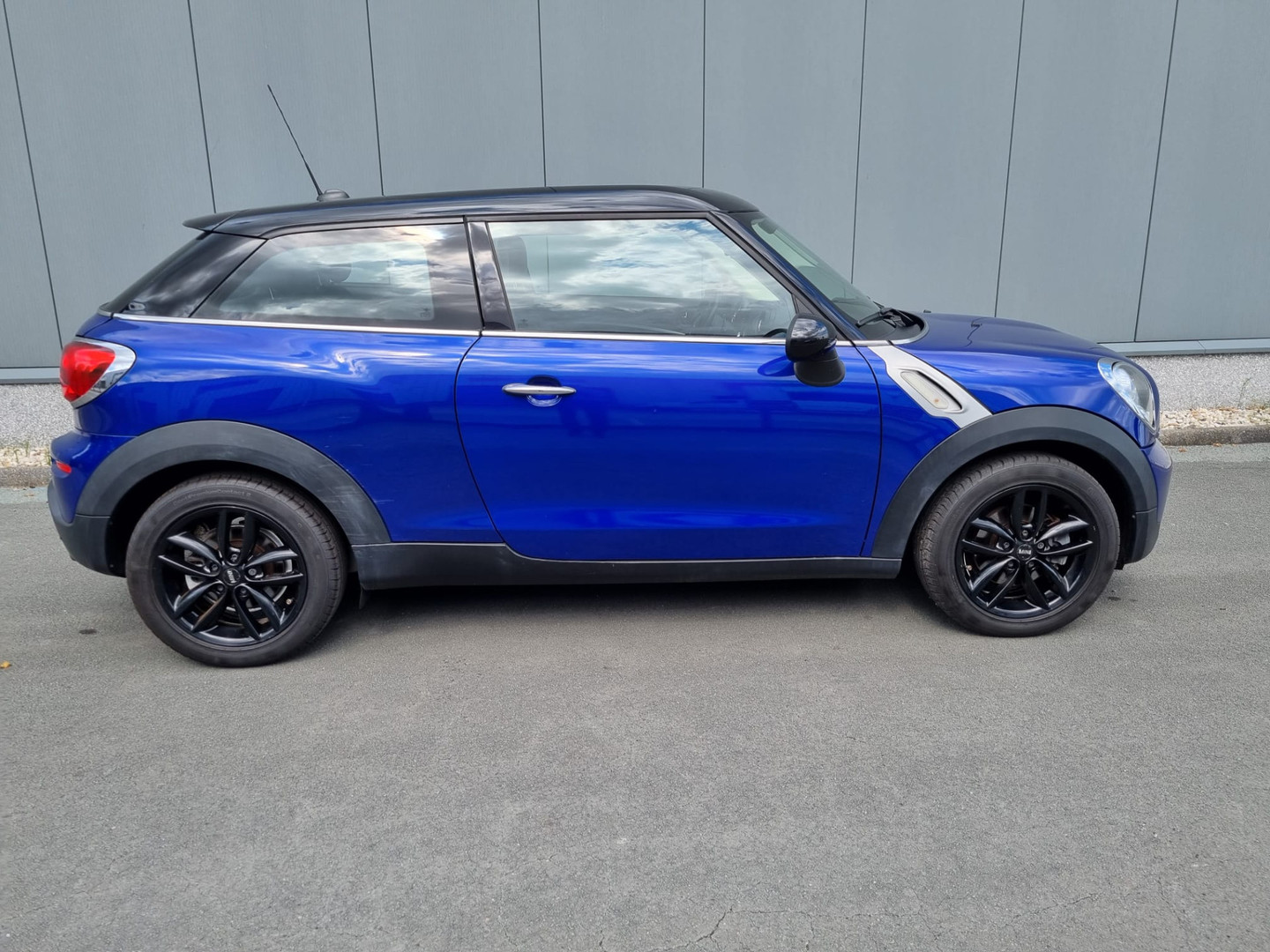 MINI